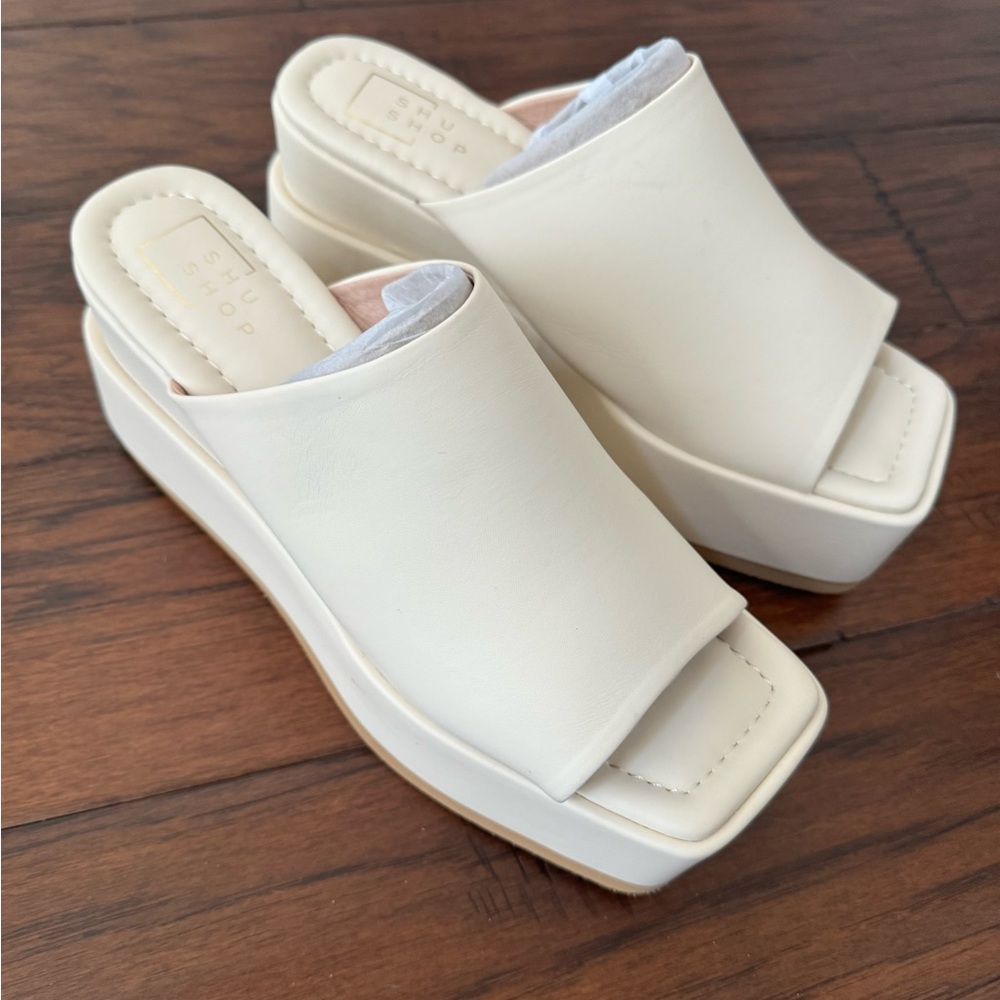 NEW Shu Shop Karlie Wedges Sz. 9